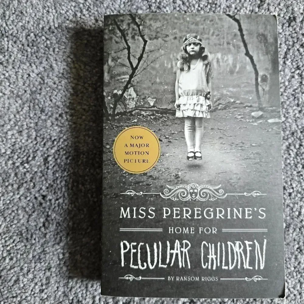 Miss Peregrine's Home for Peculiar Children Novel Teen Young Adult Summer Read